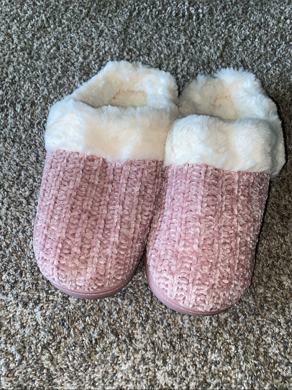 Cozy Pink Faux-Fur Lined Women's Slippers
